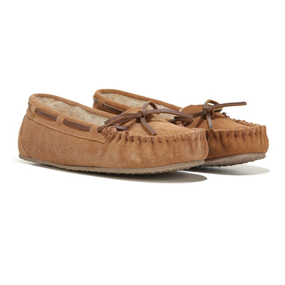 MINNETONKA MOCCASINS